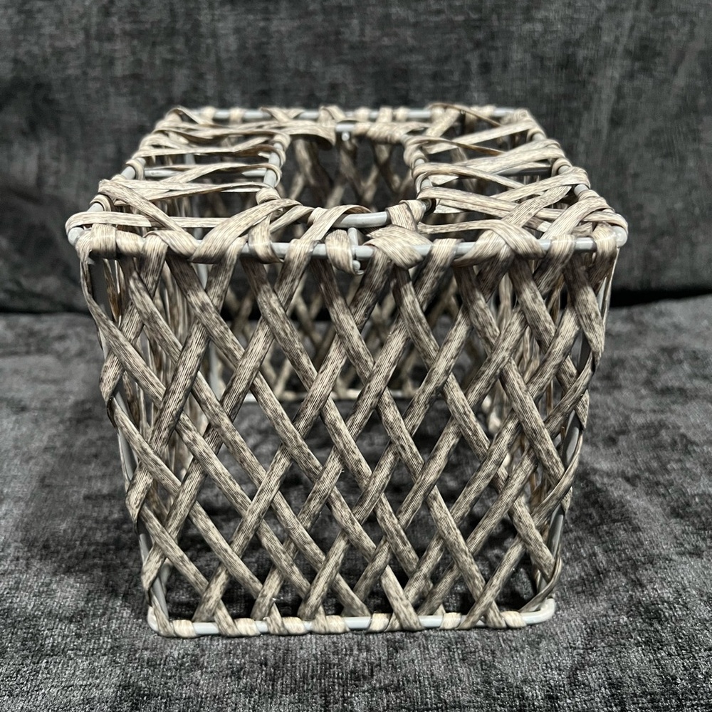 Woven Gray/Tan Tissue Box Cover